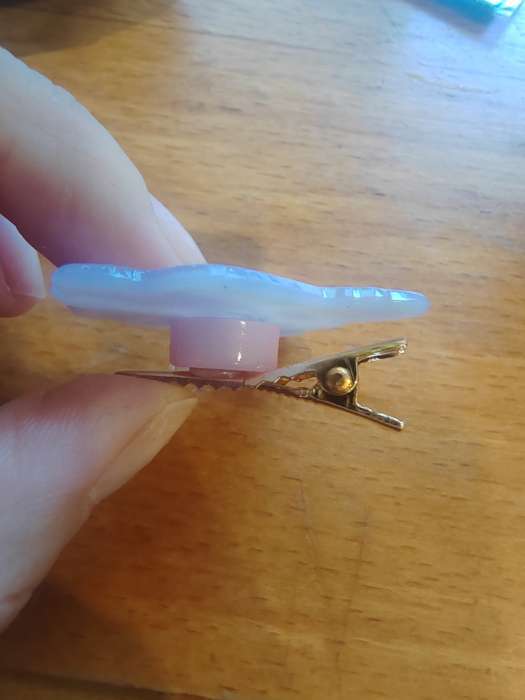 Фотография покупателя товара Заколка для волос вертящаяся «Зайка», 2.5×3 см - Фото 2