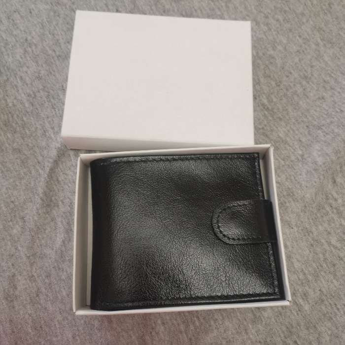 Фотография покупателя товара Портмоне мужское на кнопке TEXTURA, для купюр, для карт, для монет, цвет чёрный - Фото 2