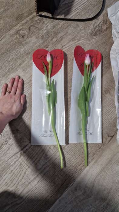 Фотография покупателя товара Пакет - конус для цветов, «Это для тебя», крафт+ красный, 14×40 см - Фото 1