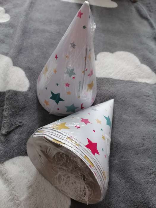 Фотография покупателя товара Колпак праздничный бумажный «Звёзды», 18 см - Фото 1