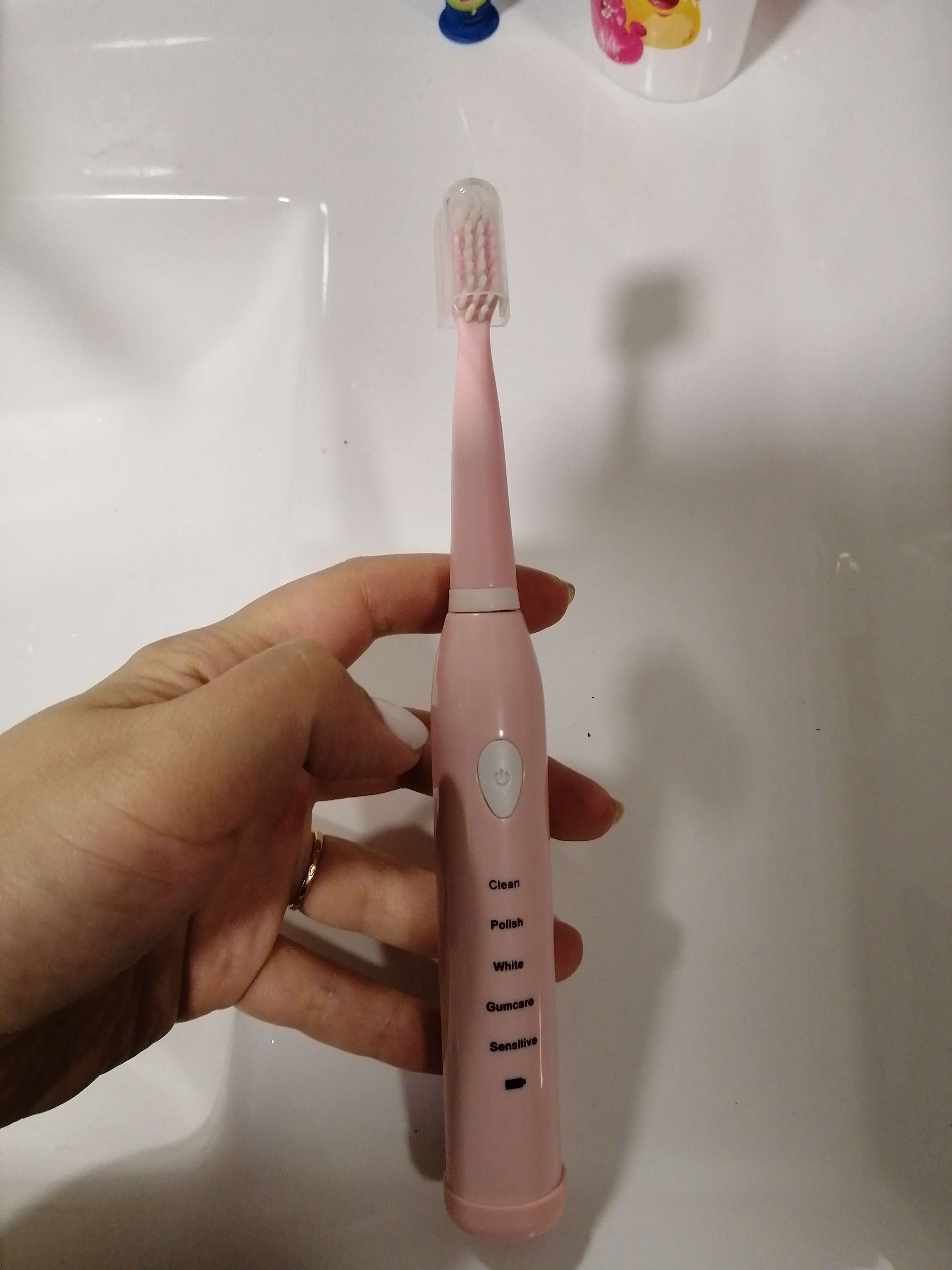 Фотография покупателя товара Электрическая зубная щётка Luazon LP-002, вибрационная, 4 насадки, от АКБ, USB, розовая - Фото 1