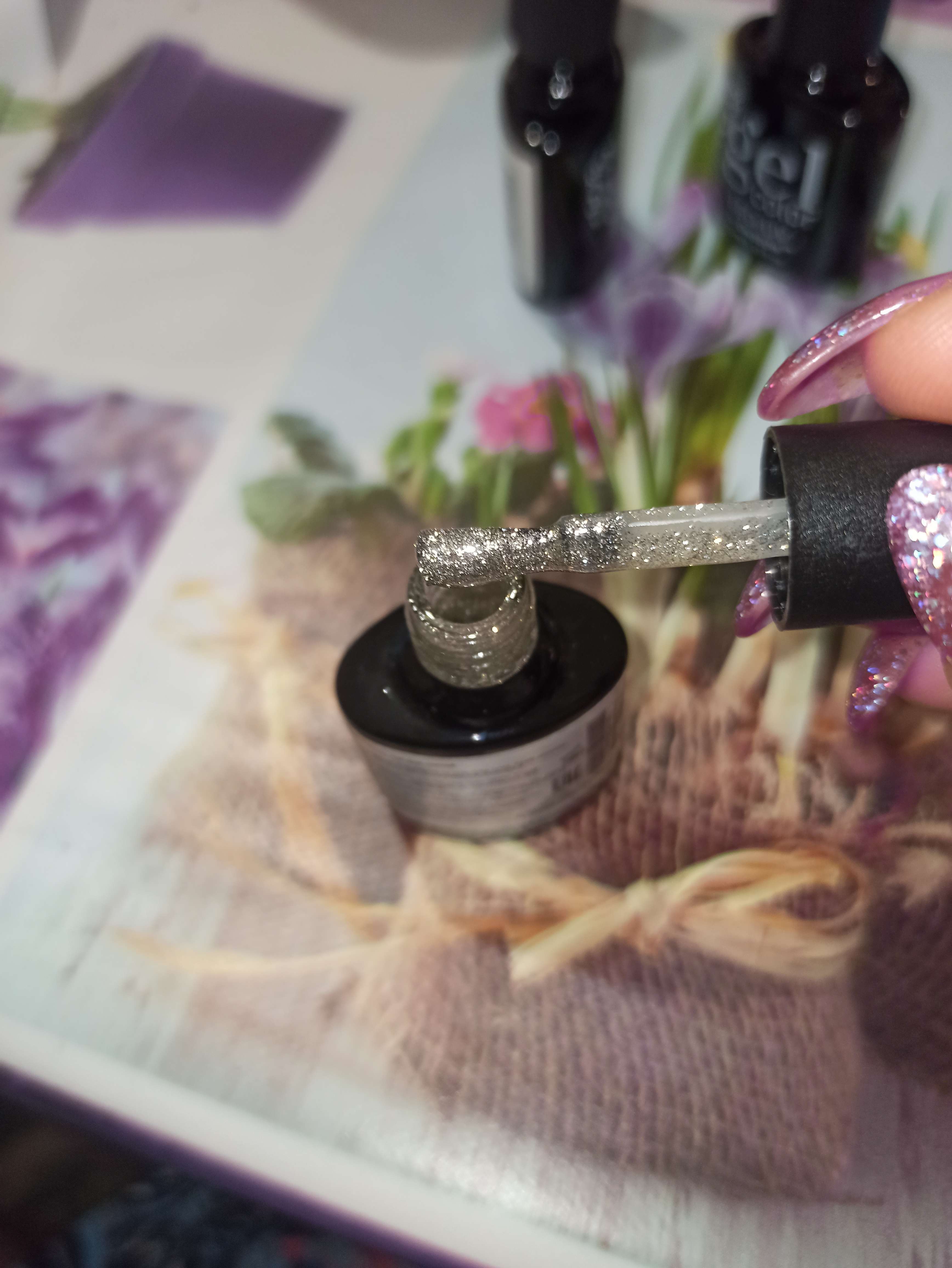 Фотография покупателя товара Гель-лак для ногтей "Сверкающая платина", трёхфазный LED/UV, 10мл, цвет 012 фиолетовый - Фото 3