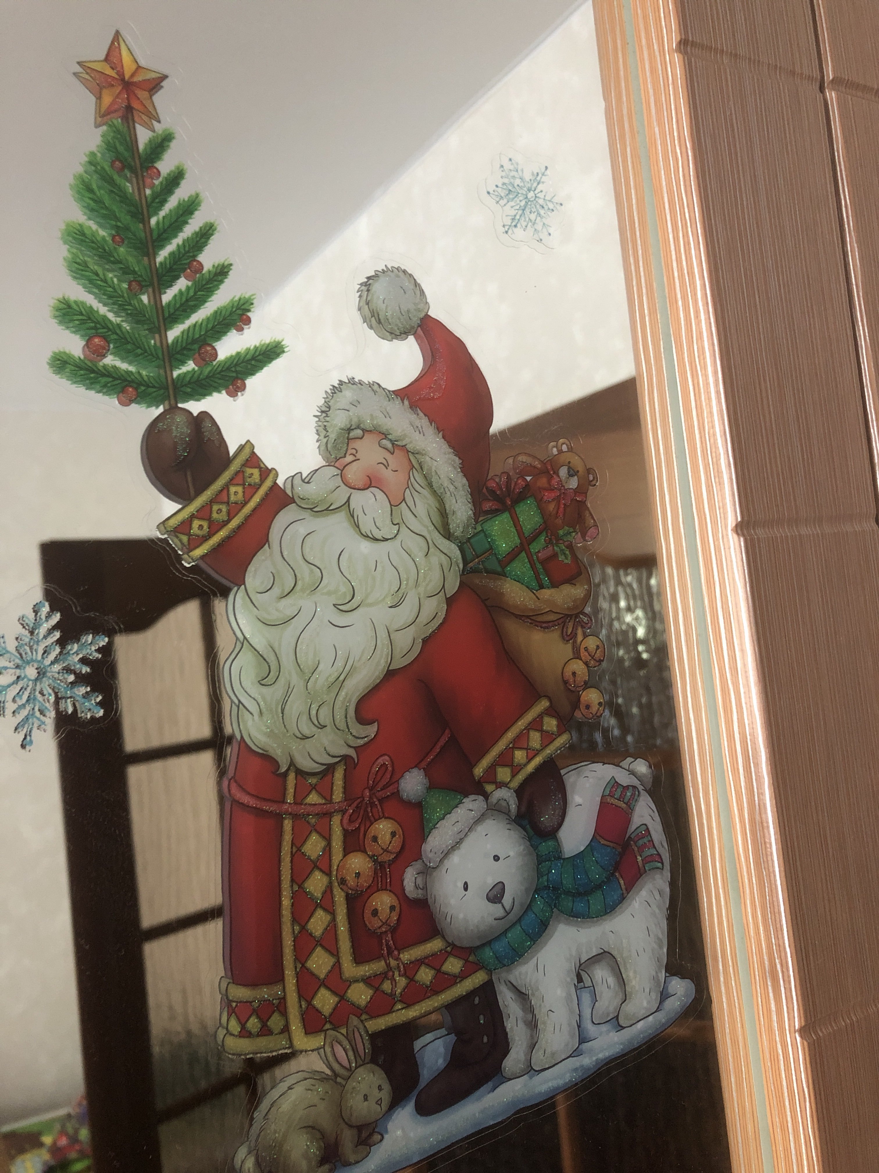 Фотография покупателя товара Статическая наклейка для окон и зеркал Room Decor "Дедушка мороз и гномики" 29х41 см