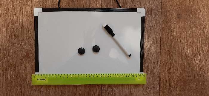 Фотография покупателя товара Доска магнитно-маркерная с магнитами и маркером «Классика» 1,5×30×20 см - Фото 1