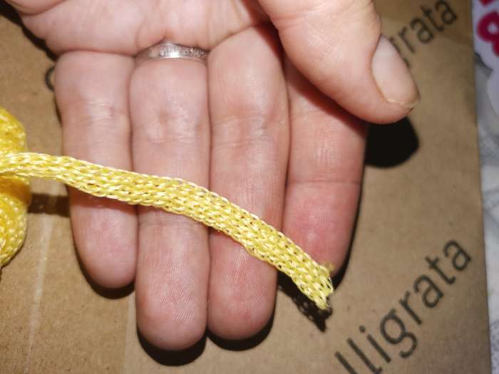 Фотография покупателя товара Шнур-верёвка бытовой, d=4 мм, 10 м, цвет МИКС - Фото 1
