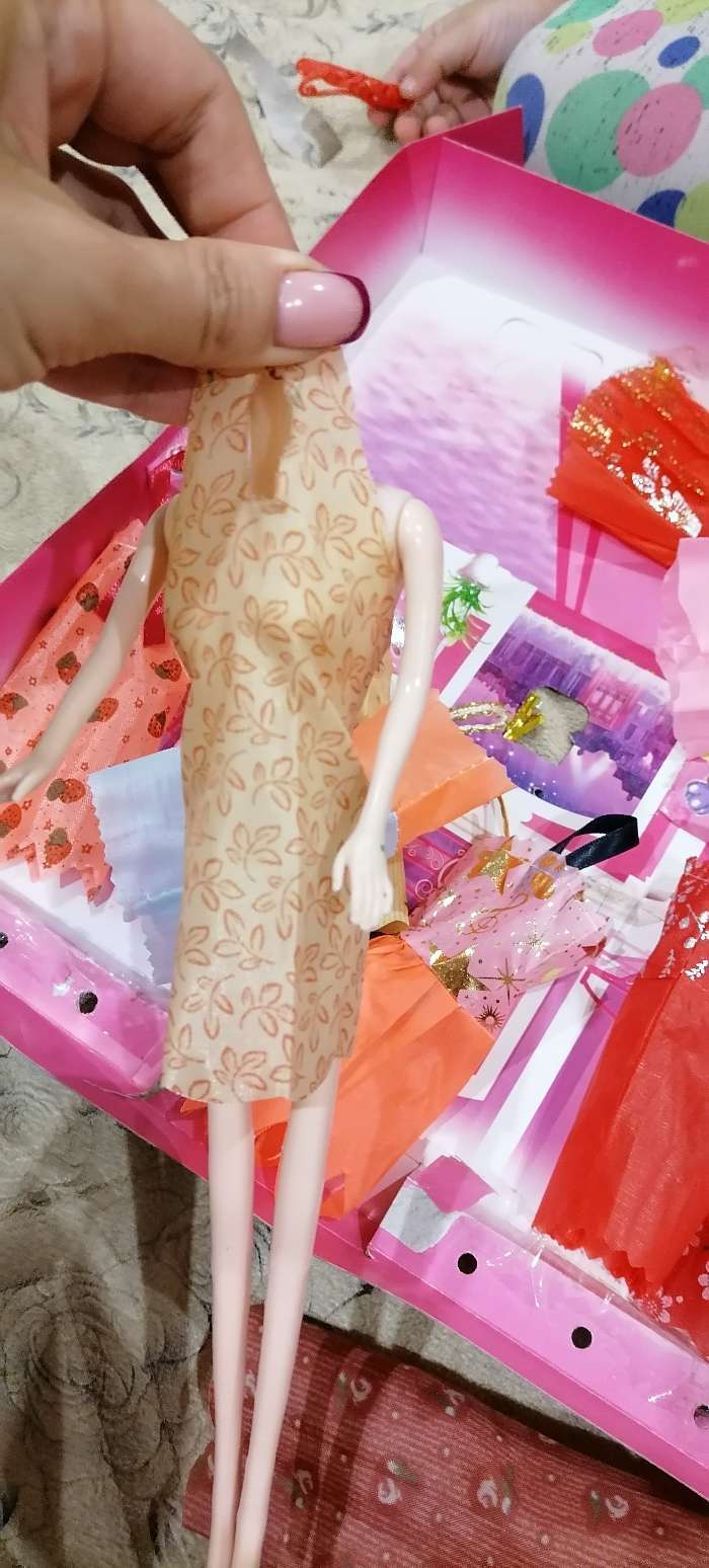 Фотография покупателя товара Кукла-модель «Нелли» с набором платьев, МИКС