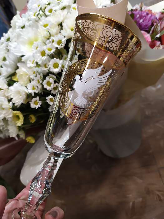 Фотография покупателя товара Набор бокалов для шампанского «Свадебная пара. Голуби», стеклянный, 200 мл, 2 шт - Фото 2