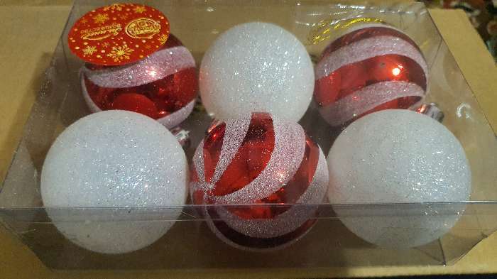 Фотография покупателя товара Набор шаров пластик d-6 см, 6 шт "Праздничный сюрприз" красно-белый