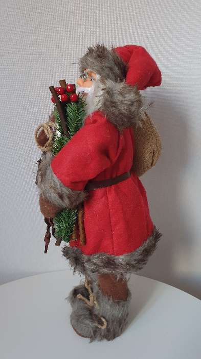 Фотография покупателя товара Дед Мороз "В красной шубке с веточками" 45 см - Фото 3