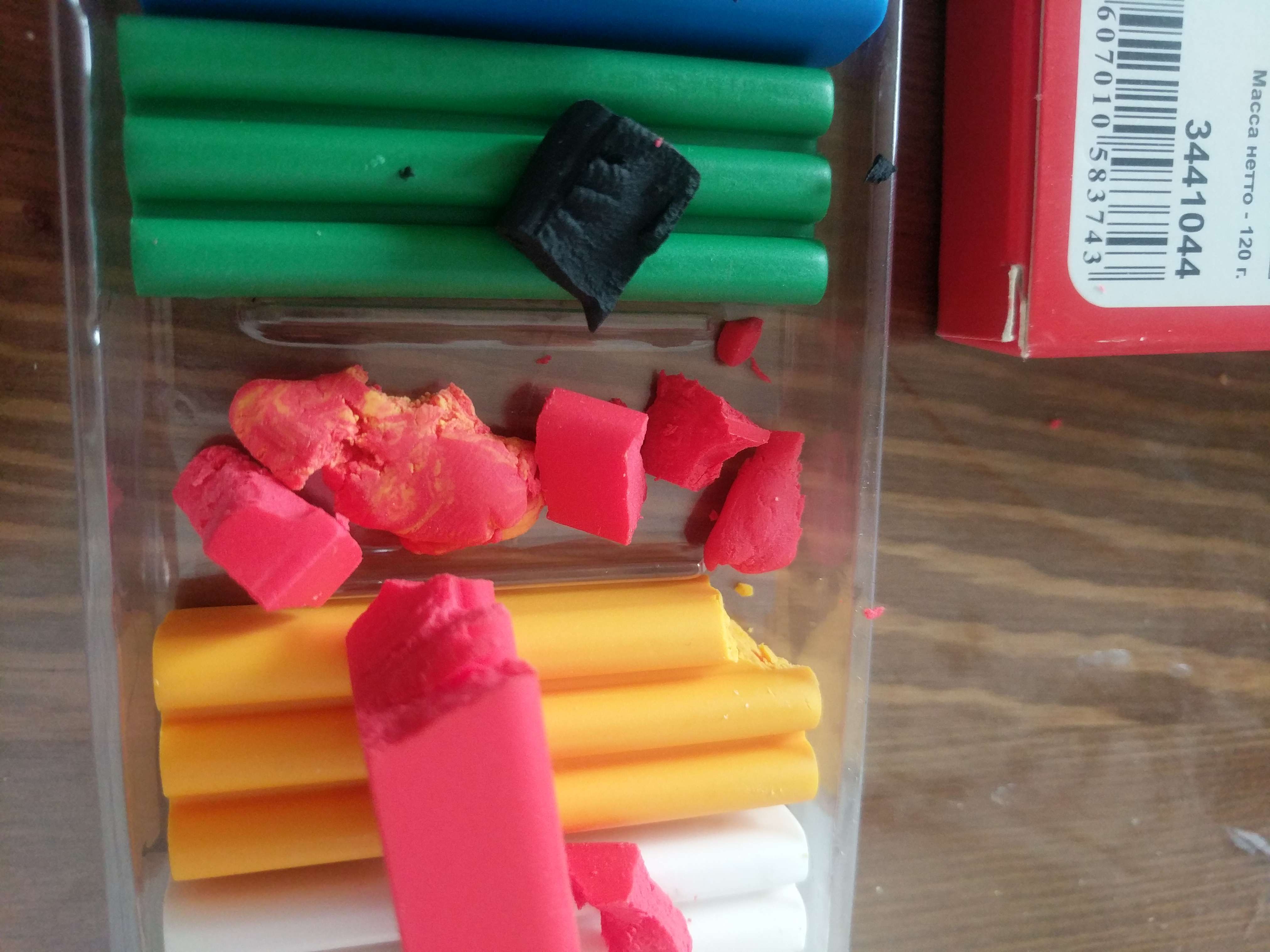 Фотография покупателя товара Пластика-полимерная глина запекаемая набор, ЗХК "Цветик", 6 цветов х 20 г (120 г) - Фото 1