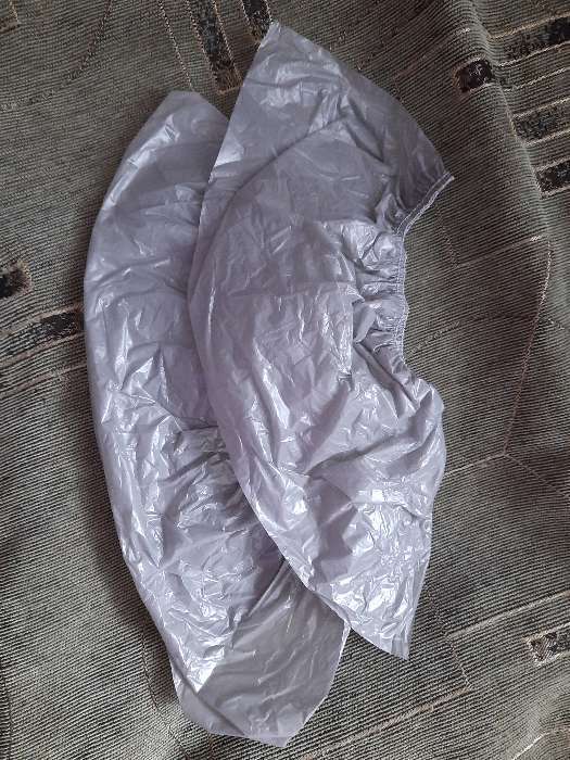 Фотография покупателя товара Бахилы "Сверхпрочные", с двойной резинкой, серебряные, 70 микрон, 7,0 грамм , 50 пар - Фото 1