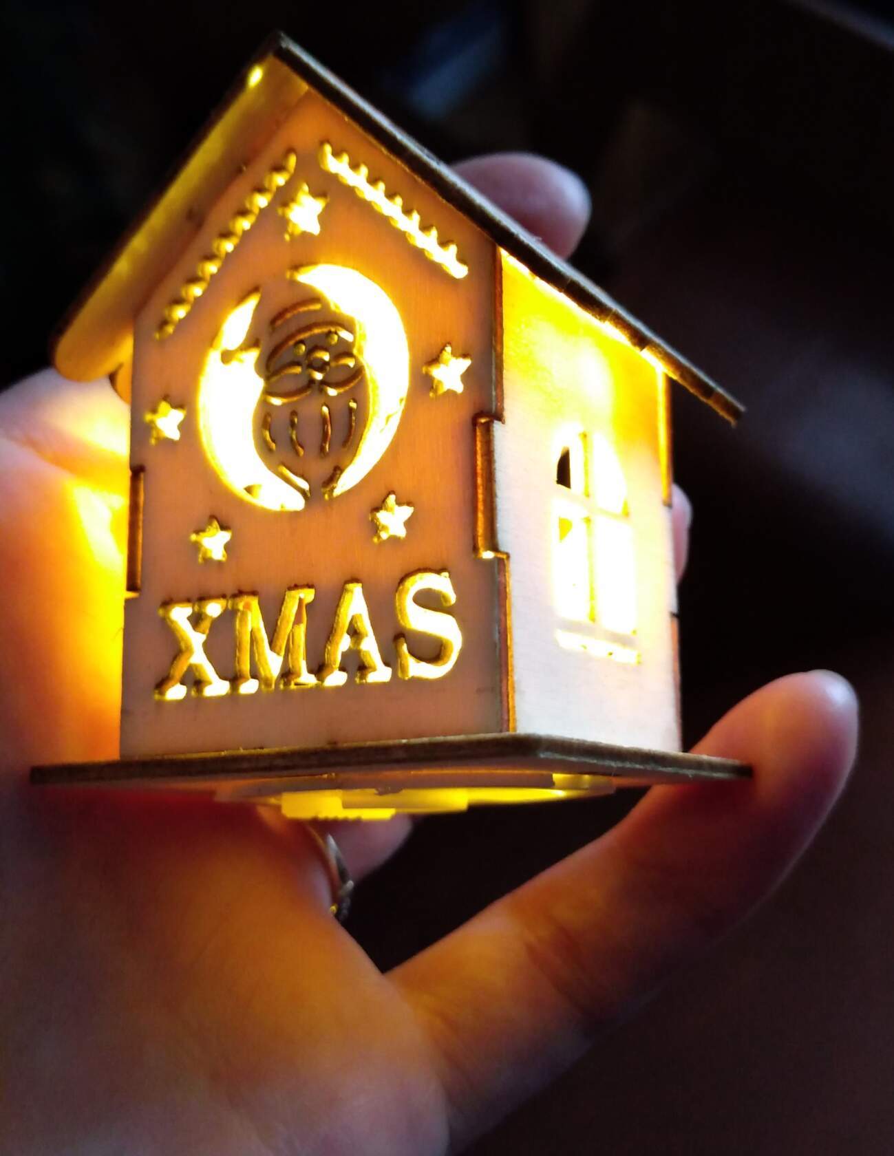 Фотография покупателя товара Ёлочная игрушка «Домик с Дедом Морозом», от батареек, свечение тёплое белое - Фото 4