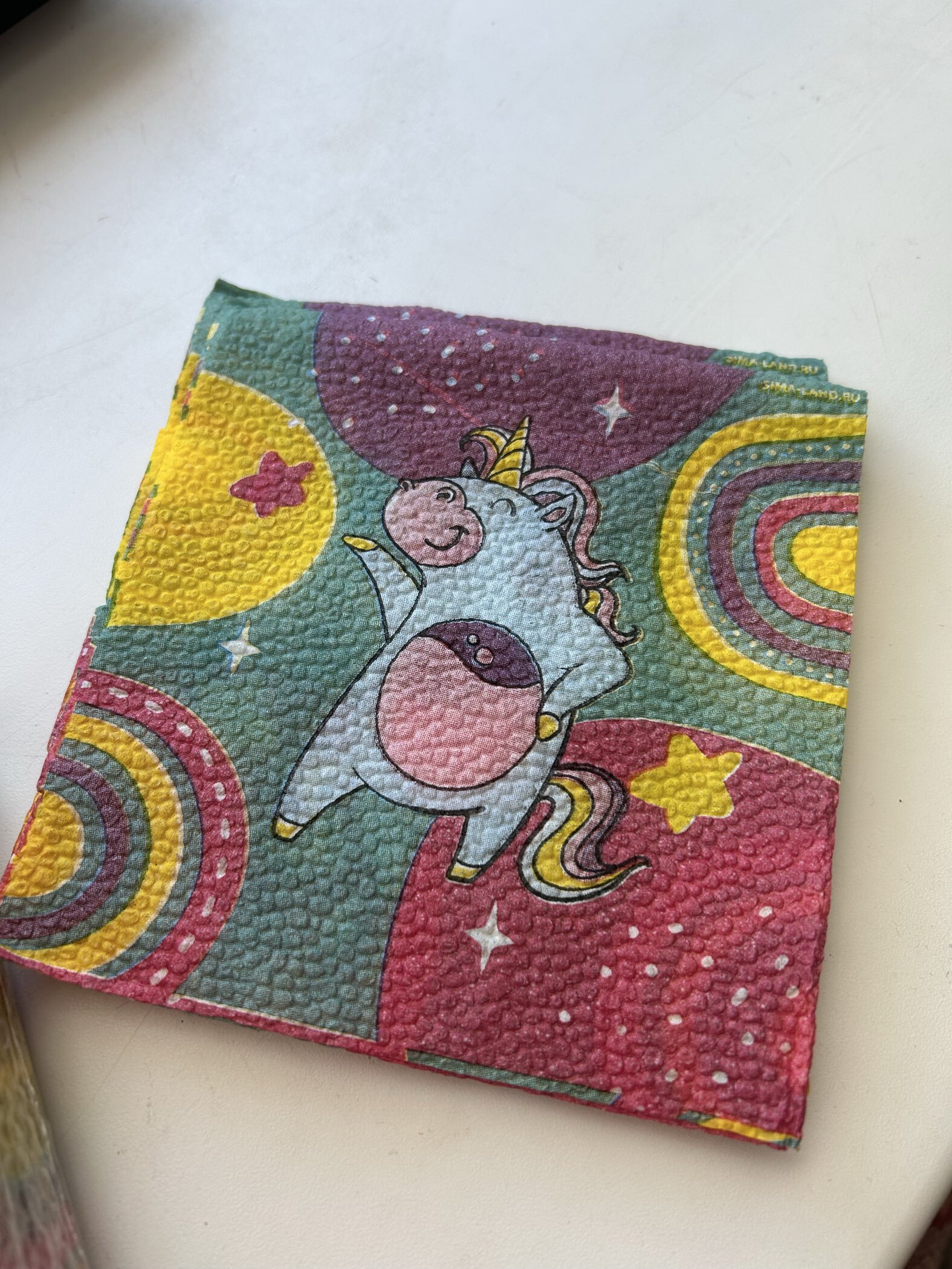 Фотография покупателя товара Салфетки бумажные «Единорожек», 24×24 см, 20 шт. - Фото 1