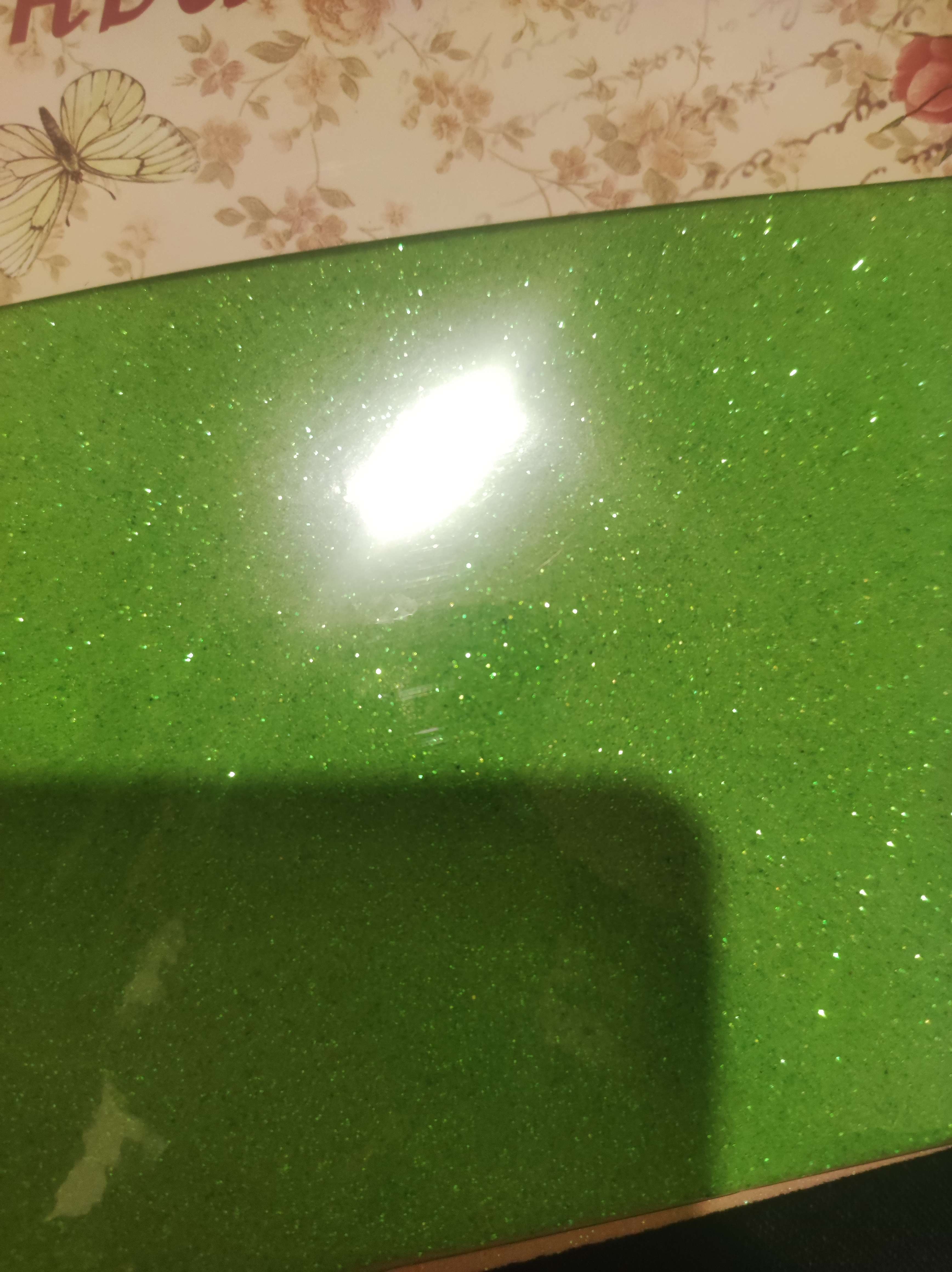 Фотография покупателя товара Фоамиран "Неоновый блеск - светло-зелёный" 2 мм формат А4 (набор 5 листов) - Фото 1