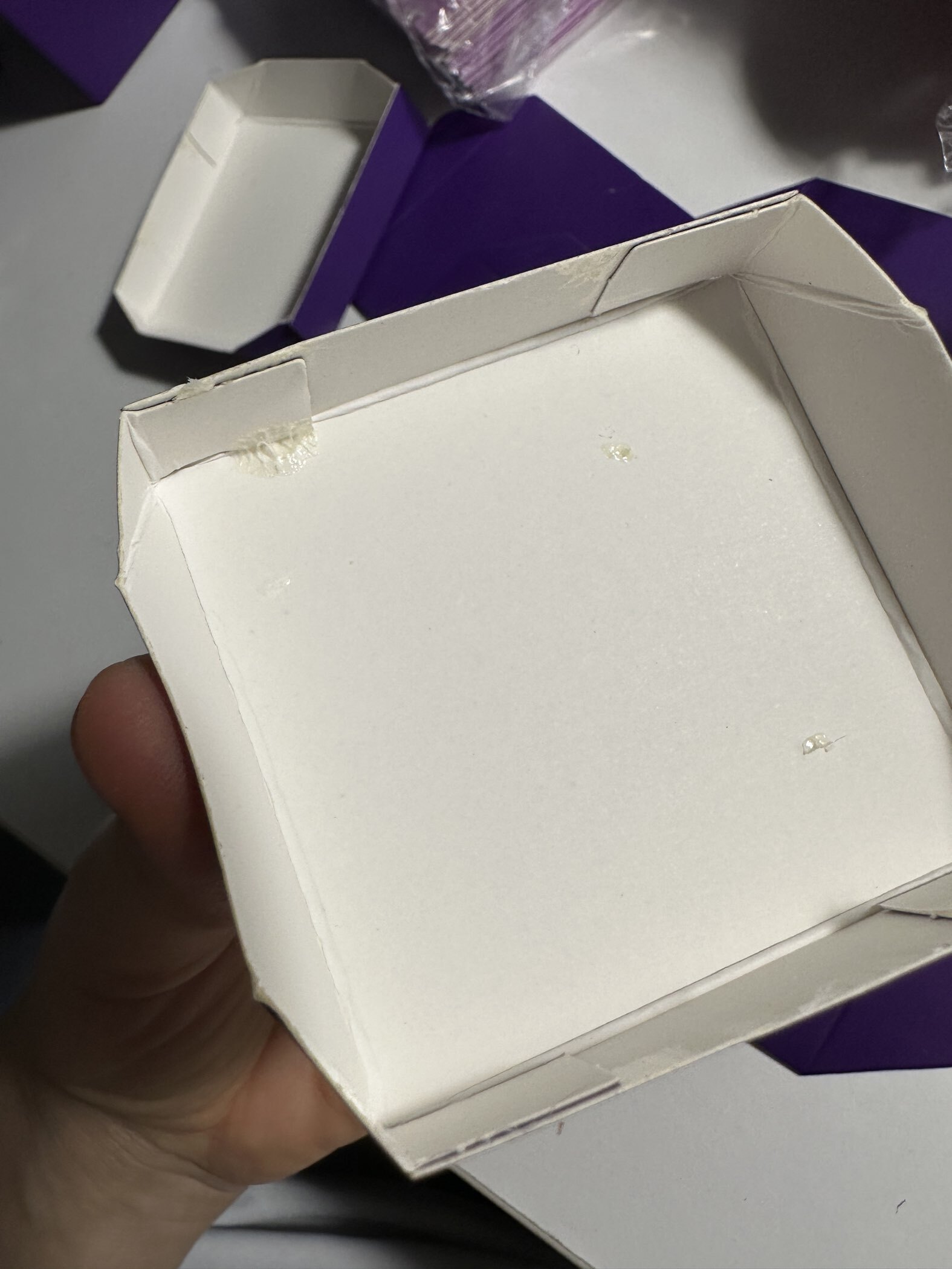 Фотография покупателя товара Коробочка подарочная складная «Презент», 6×6×6 см, фиолетовый - Фото 12