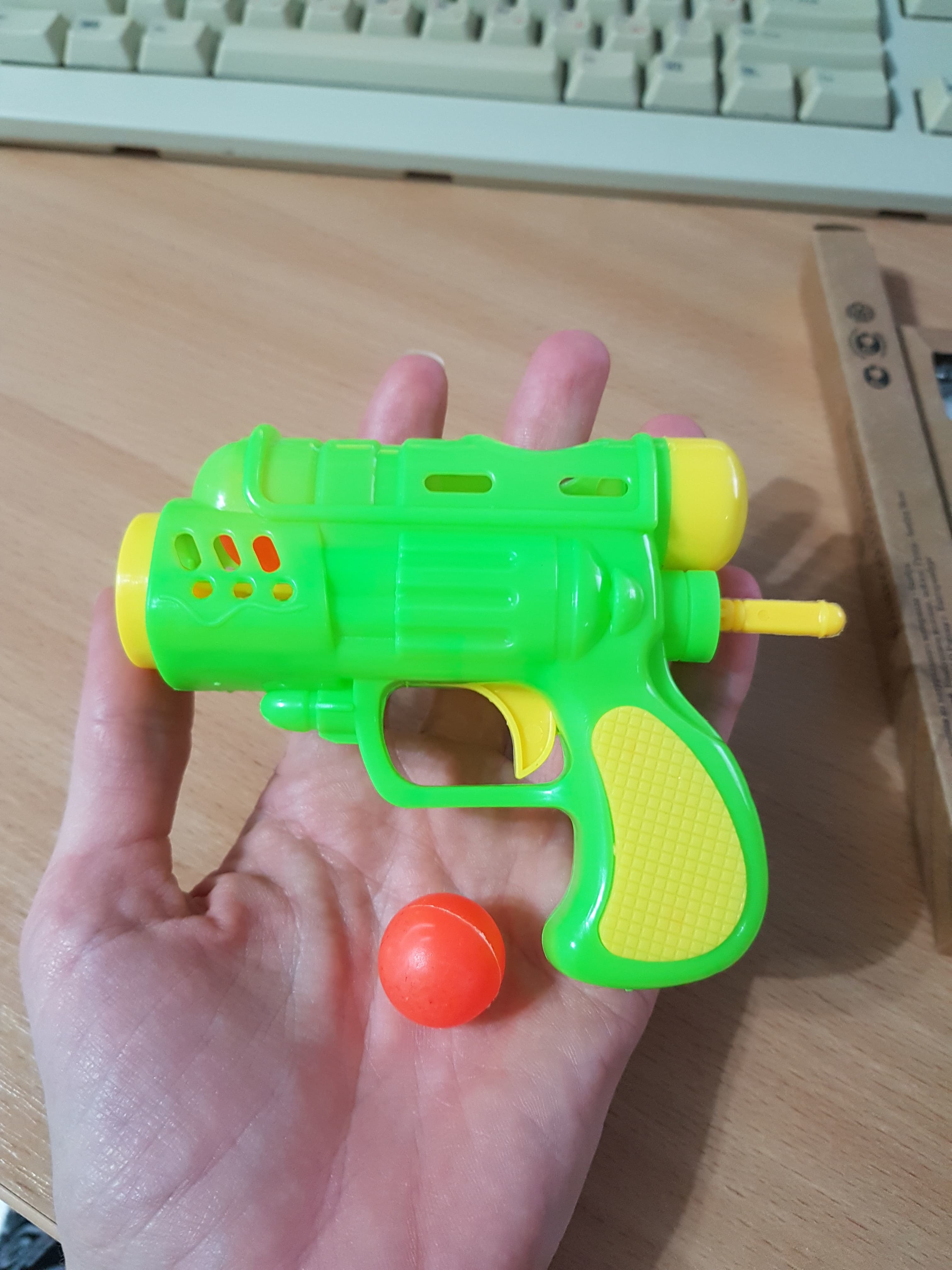 Фотография покупателя товара Пистолет «Бластер», стреляет шариками, цвета МИКС - Фото 3
