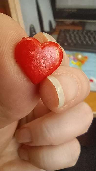 Фотография покупателя товара Пуговицы пластик для творчества на ножке "Цветные сердечки" набор 60 шт 1,2х1,2 см - Фото 2