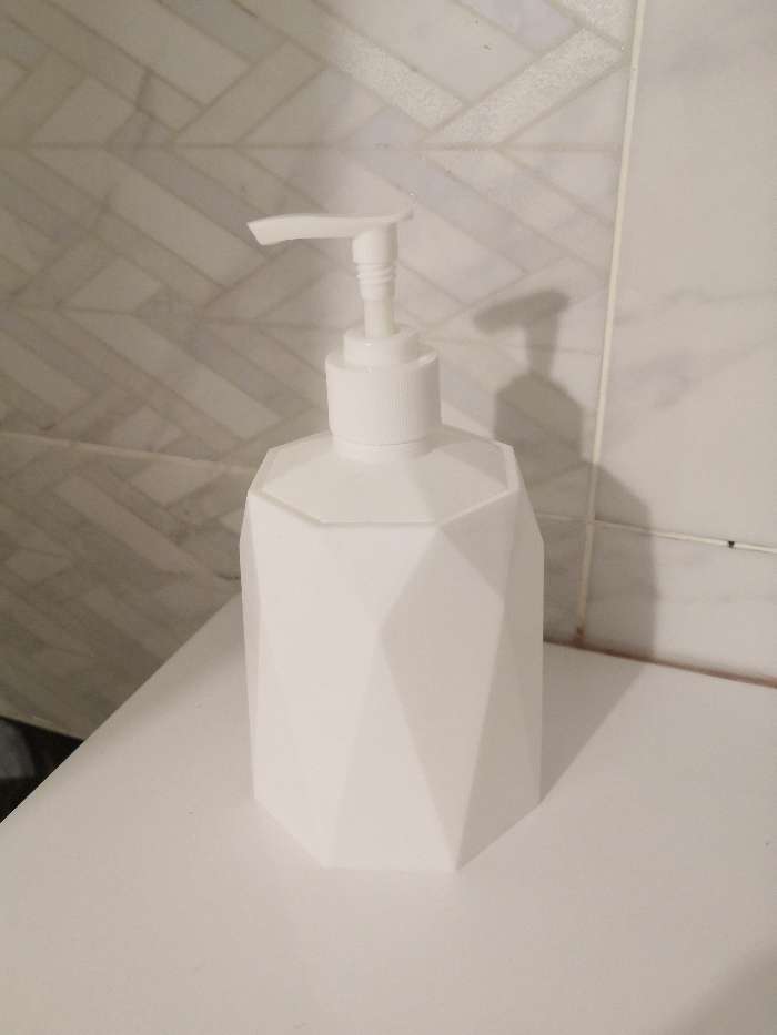 Фотография покупателя товара Дозатор для мыла «Призма», 330 мл, цвет белый - Фото 4