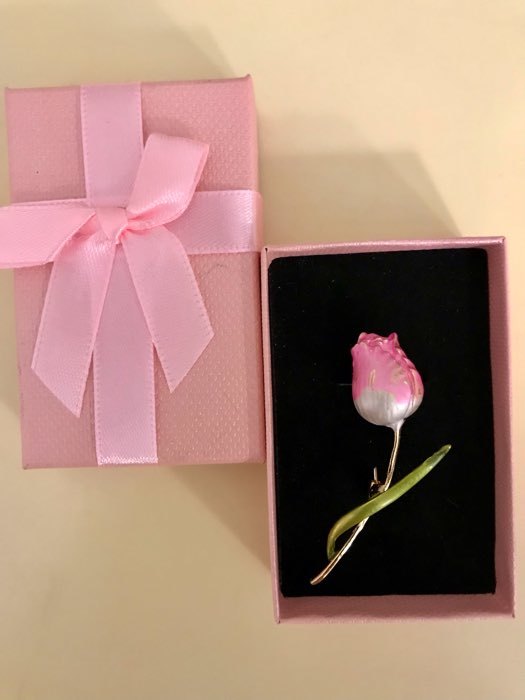 Фотография покупателя товара Брошь "Цветок" тюльпан пионовидный, цвет бело-розовый  в золоте - Фото 2