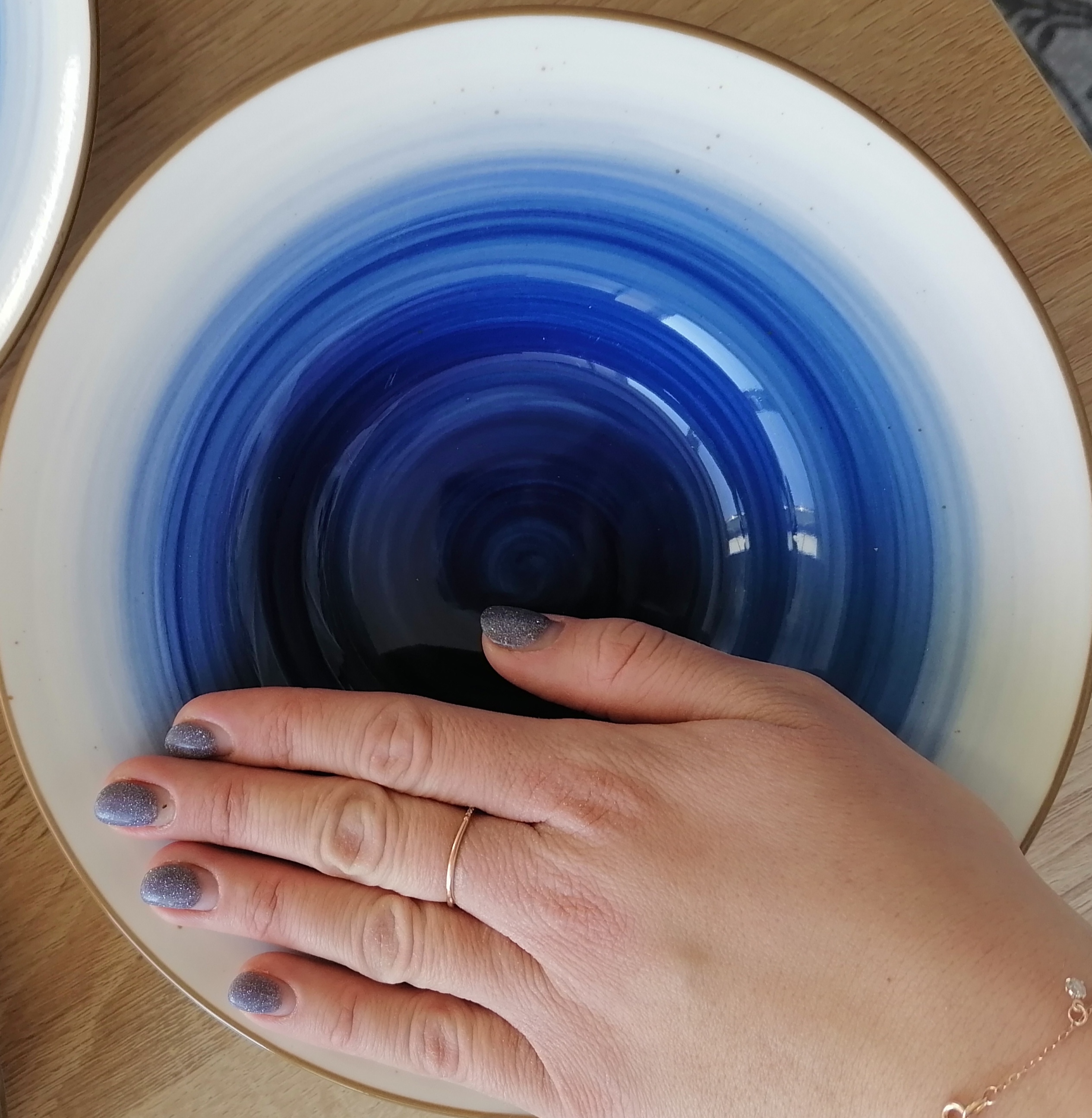 Фотография покупателя товара Тарелка фарфоровая для пасты Доляна «Космос», 150 мл, d=21 см, цвет синий - Фото 5