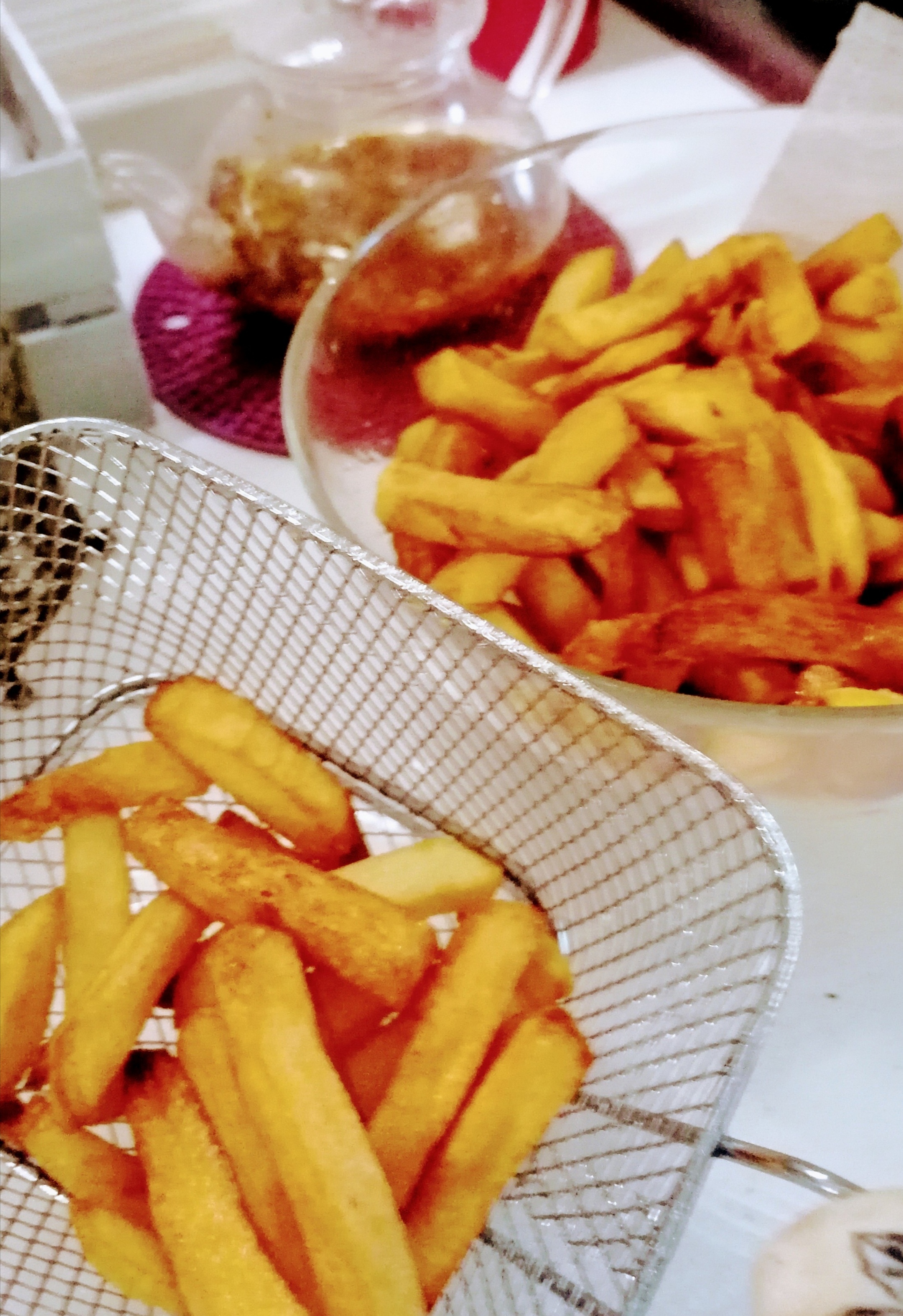 Фотография покупателя товара Корзинка для картофеля фри Доляна «Квадро», 23,5×11×12,5 см, мелкая сетка - Фото 1