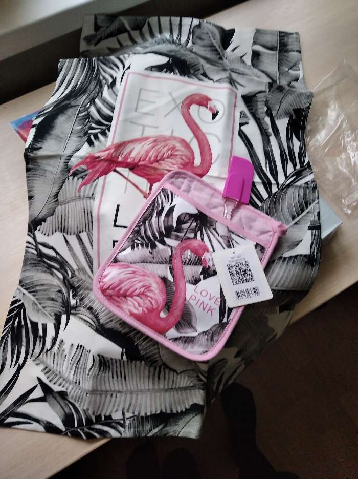 Фотография покупателя товара Набор подарочный LOVE PINK прихватка-карман, полотенце, лопатка - Фото 1