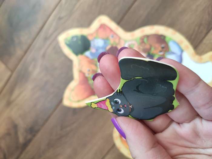 Фотография покупателя товара Пазл детский фигурный «Весёлые динозаврики», на подложке, 21 деталь - Фото 4