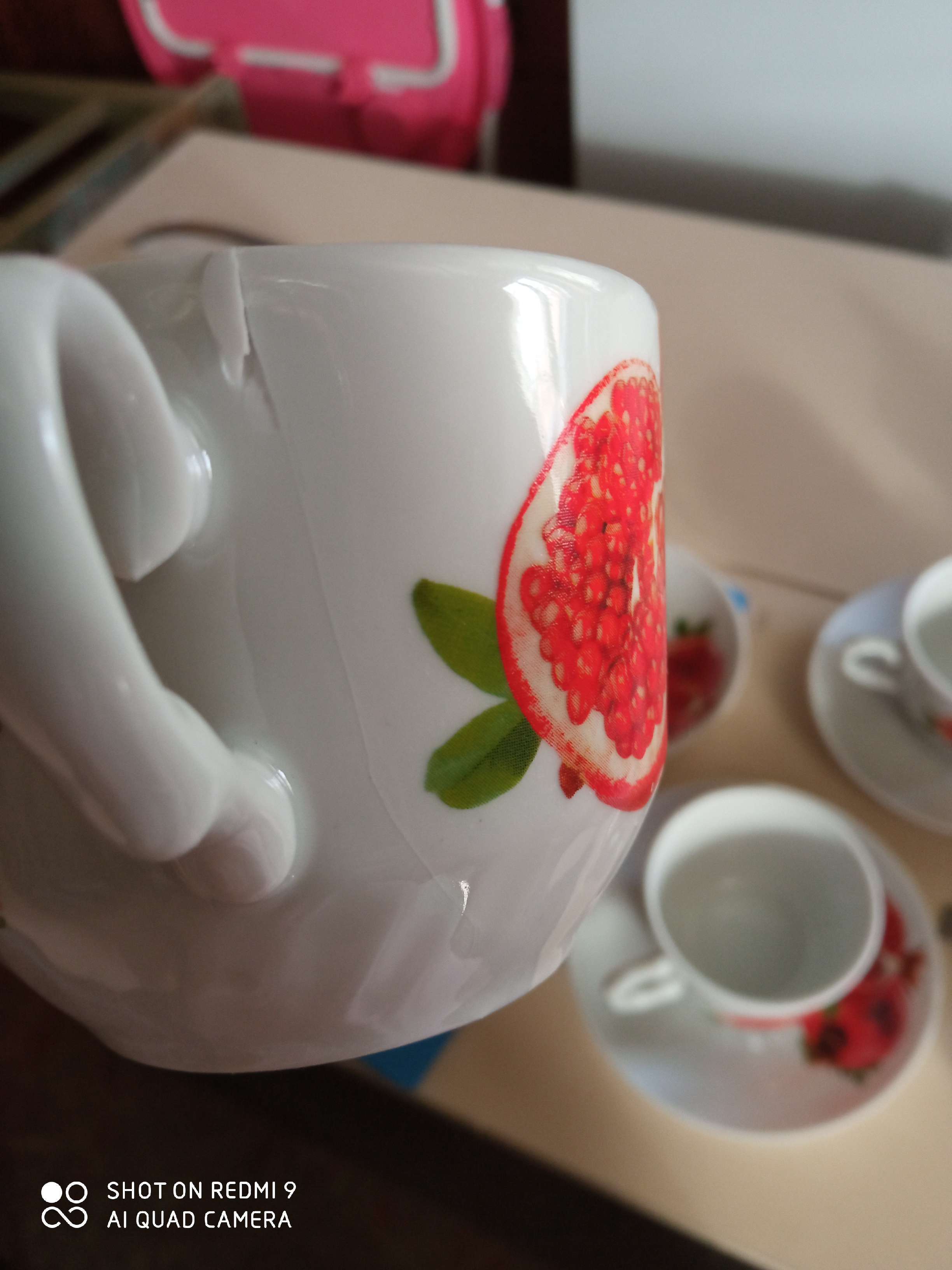 Фотография покупателя товара УЦЕНКА Набор для чая «Мадонна», 7 предметов, чайник 1,75 л, блюдо d=30 см, 5 кружек 400 мл - Фото 1