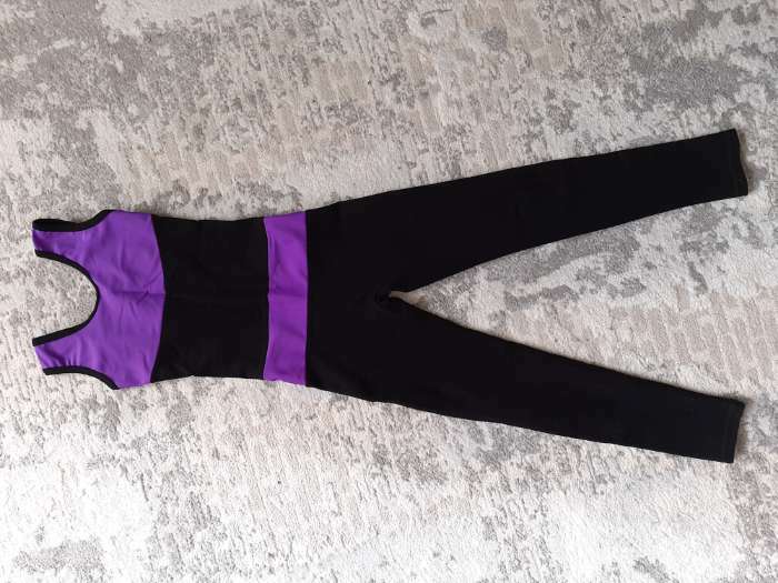 Фотография покупателя товара Комбинезон гимнастический со вставками, р. 36, цвет чёрный/фиолетовый - Фото 1