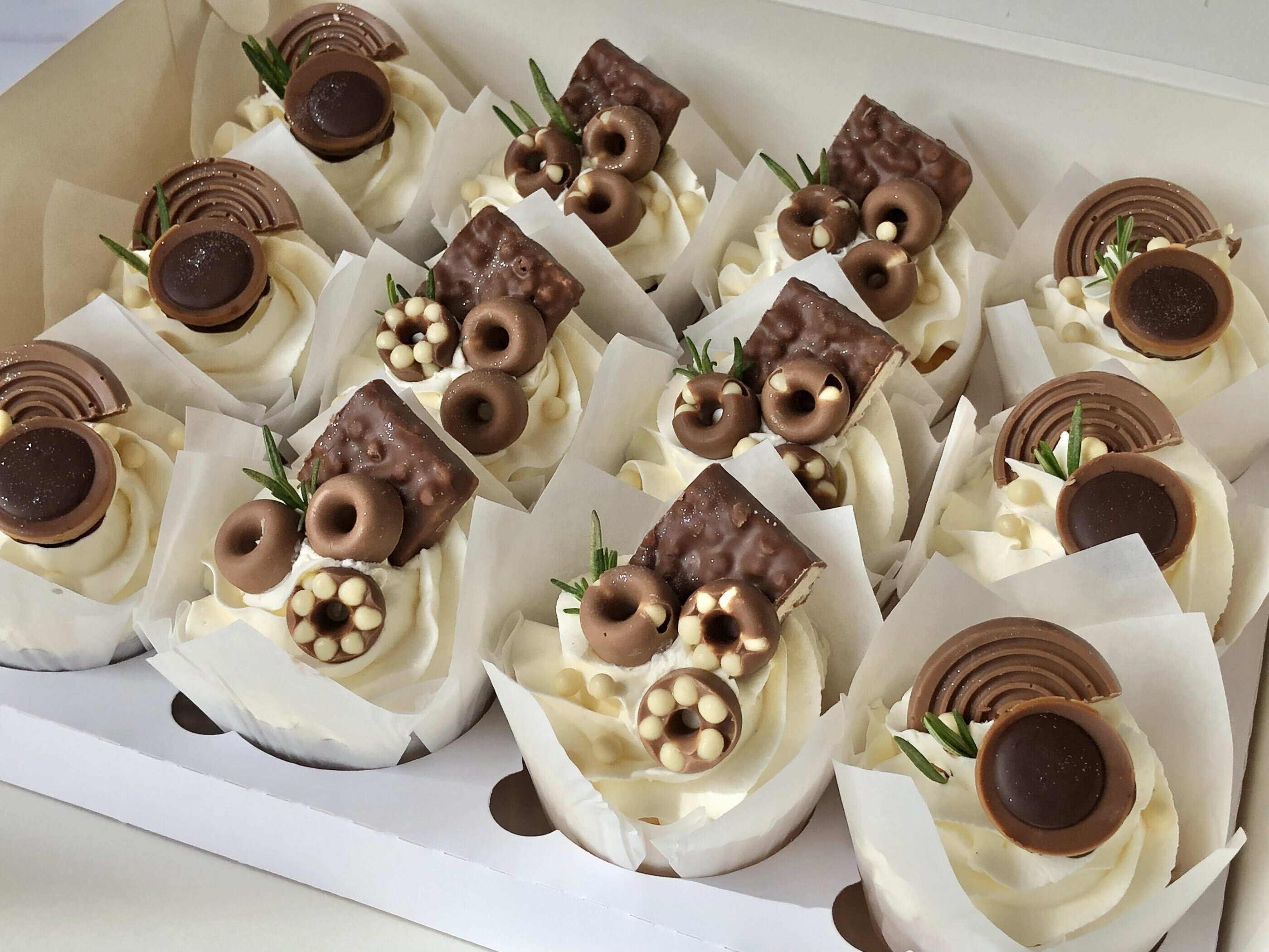 Фотография покупателя товара Форма для мармелада Доляна «Пончики», силикон, 21.5×20 см, 64 ячейки (d=2 см), голубая - Фото 1