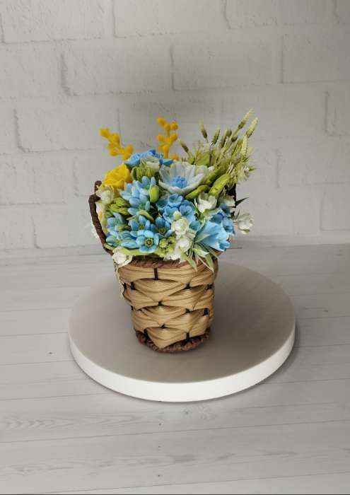 Фотография покупателя товара Кашпо для цветов плетёное с ручками Доляна «Сердце», 13.5×10×12.5 см, светло-коричневое - Фото 2