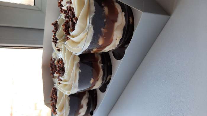 Фотография покупателя товара Коробка для 6 капкейков с окном, белая, 25×17×10 см - Фото 11