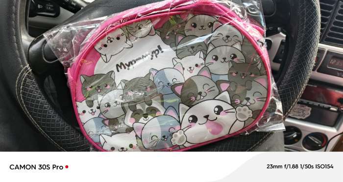 Фотография покупателя товара Сумка детская для девочки через плечо «Пушистый котик» 22х16 см - Фото 3