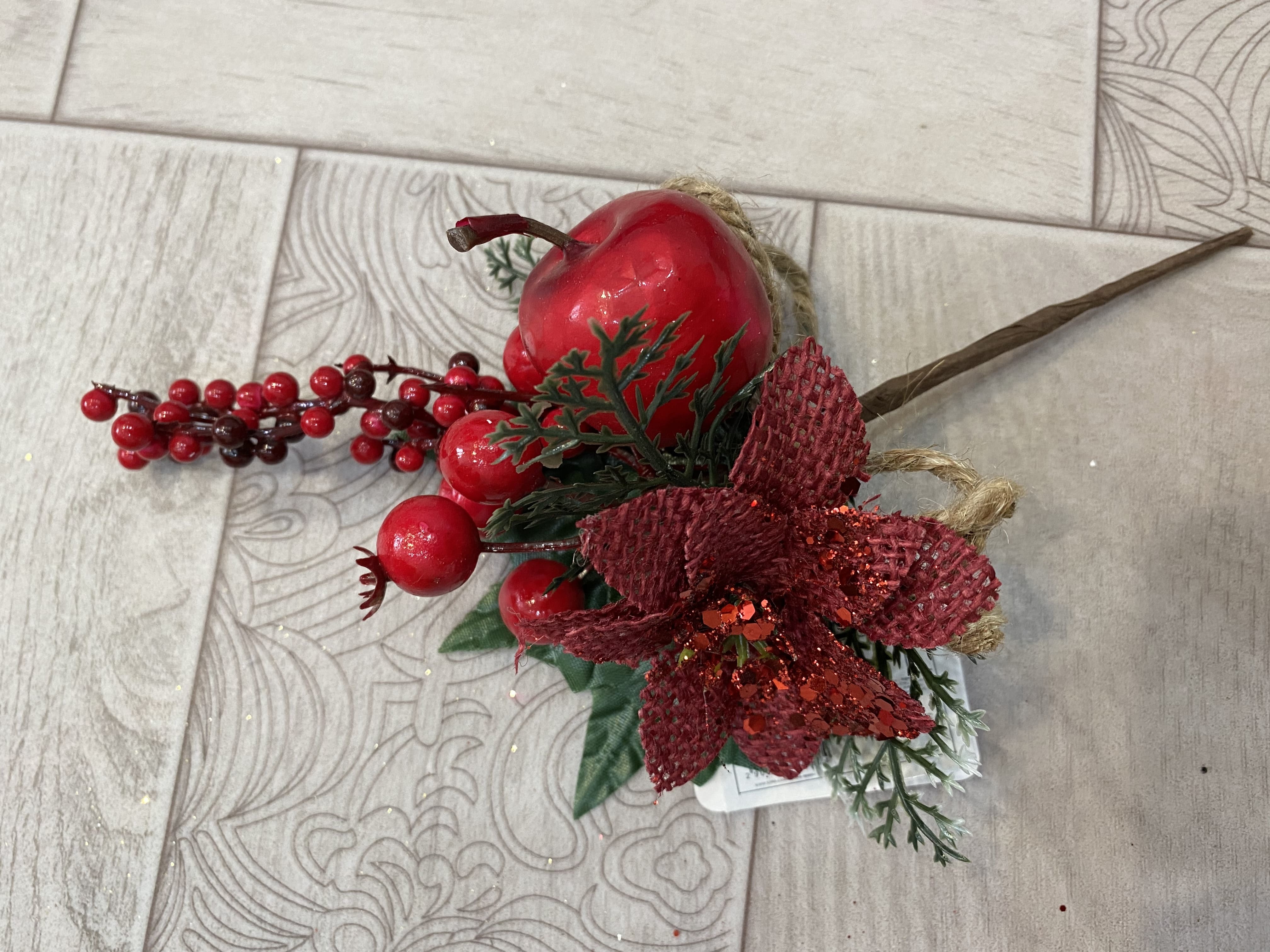 Фотография покупателя товара Декор "Зимняя магия" цветок ягоды листья, 21 см - Фото 2