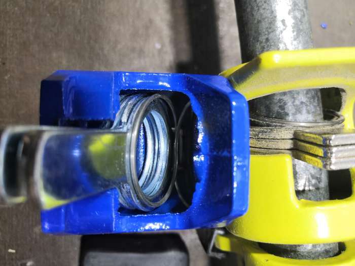 Фотография покупателя товара Струбцина трубная ТУНДРА, резиновые накладки, 1/2" - Фото 2