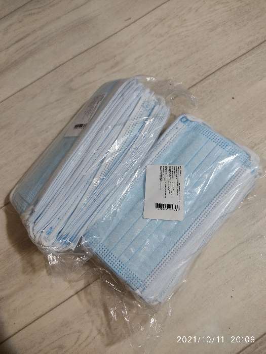 Фотография покупателя товара Маска медицинская, трёхслойная, 50 штук в упаковке, голубая - Фото 3