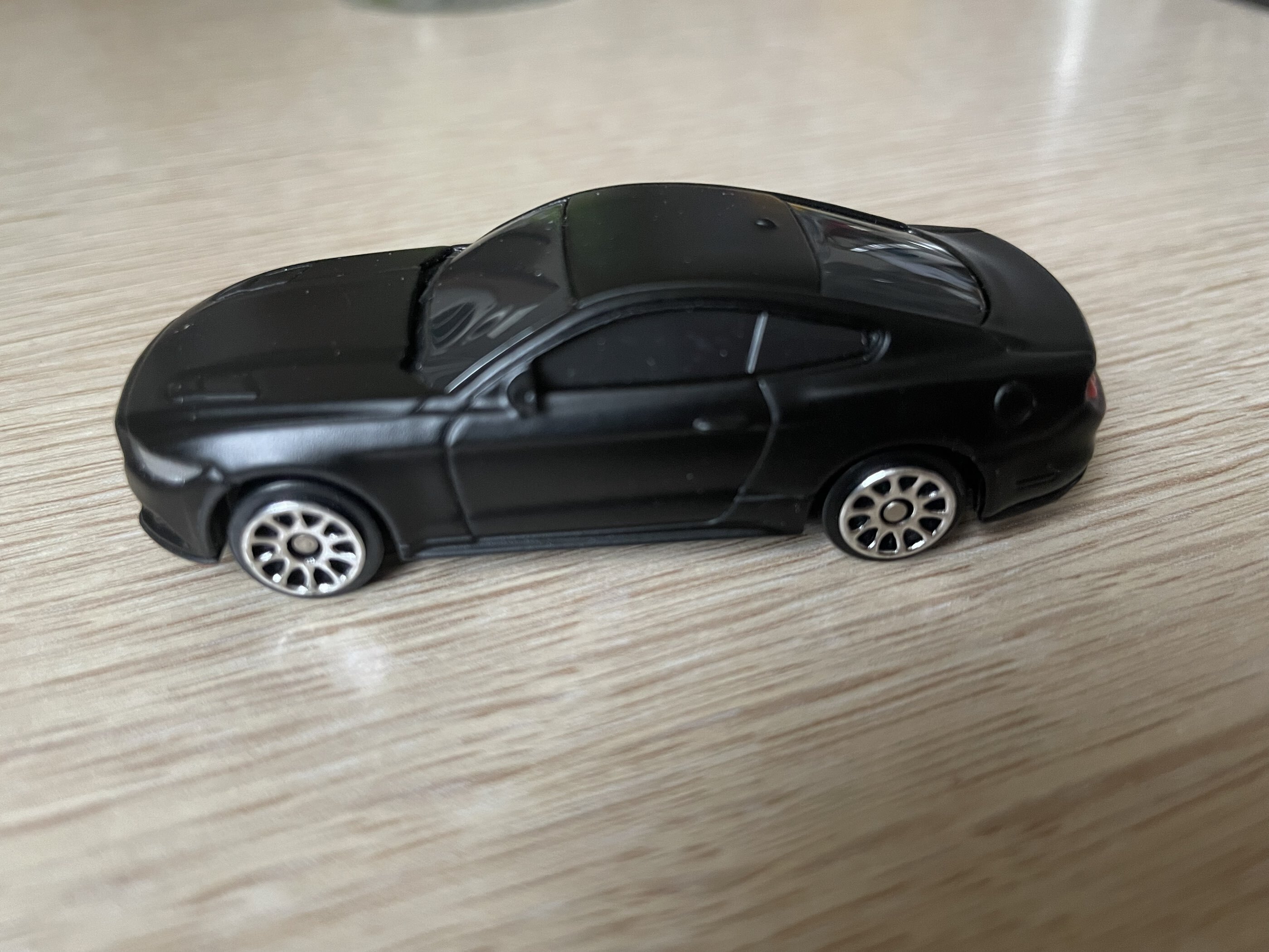 Фотография покупателя товара Машина металлическая FORD MUSTANG, 1:64, цвет жёлтый - Фото 5