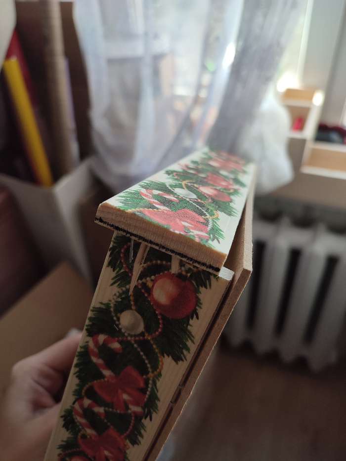 Фотография покупателя товара Ящик-кашпо подарочный "Новогодняя гирлянда", 2 отдела, 25,5×20×5 см