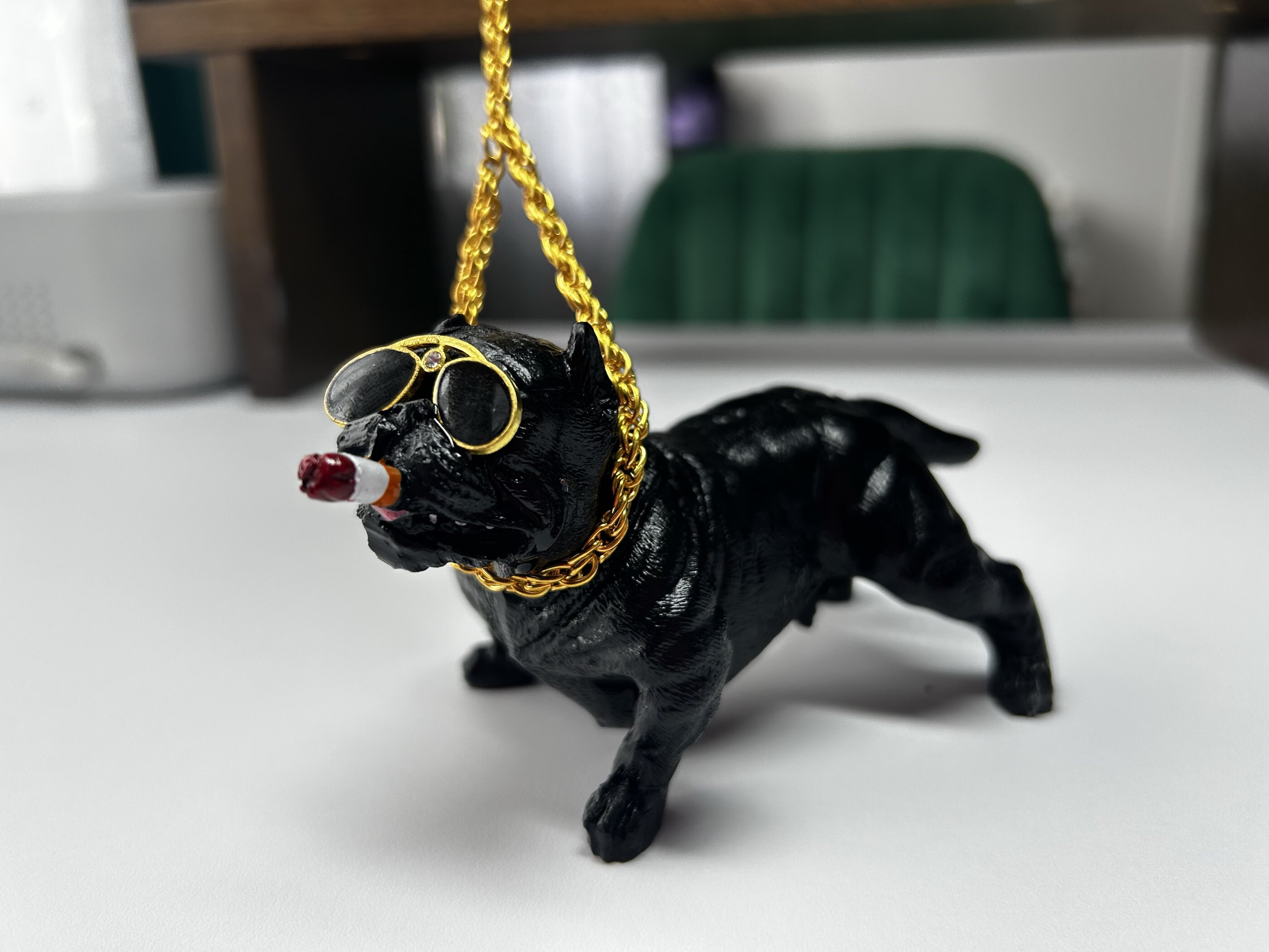 Фотография покупателя товара Собака на панель авто с присоской для стекла, бульдог - Фото 1