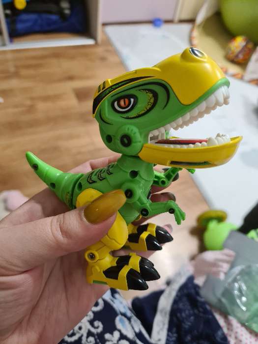 Фотография покупателя товара Робот динозавр «Минизаврик», интерактивный: реагирует на касания, звук, свет, на батарейках, цвета МИКС - Фото 2