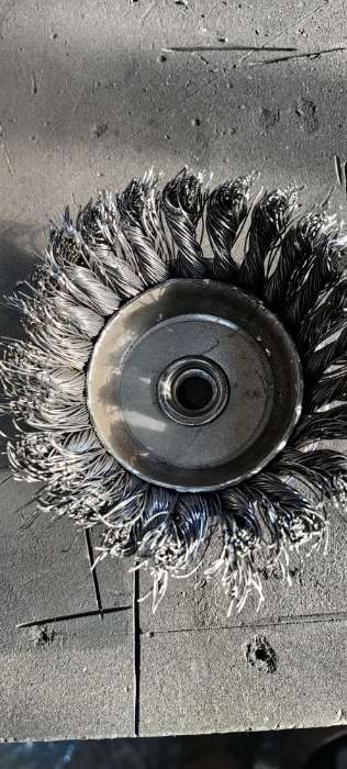 Фотография покупателя товара Щетка металлическая для УШМ ТУНДРА, крученая проволока, «чашка», М14, 100 мм - Фото 2