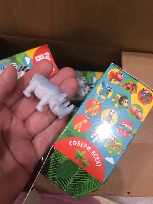 Фотография покупателя товара Игровой набор Funny Box «Зоопарк»: карточка, фигурка, лист наклеек - Фото 5