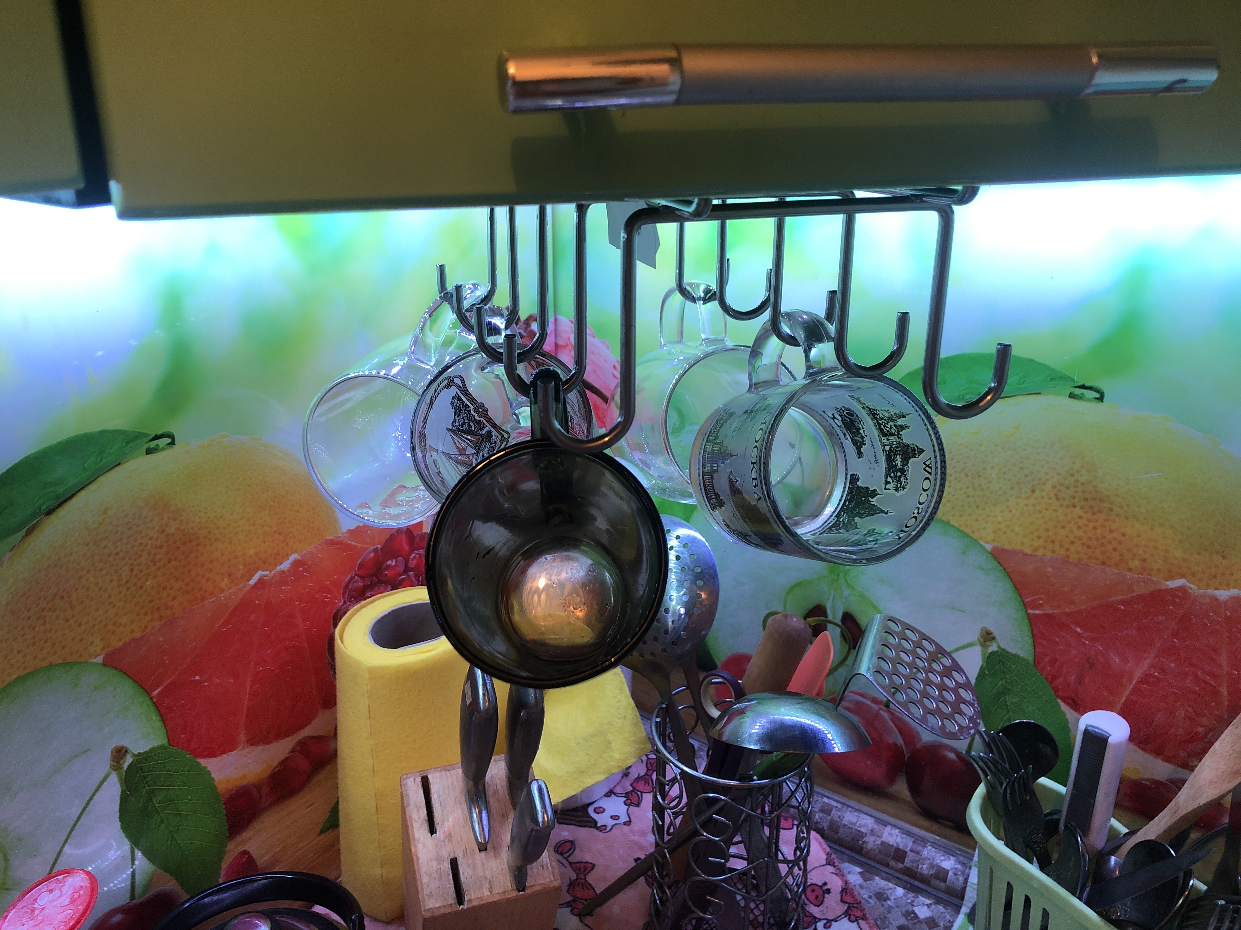 Фотография покупателя товара Держатель для кружек подвесной на 6 предметов, 16×27×10 см, цвет хром зеркальный - Фото 2