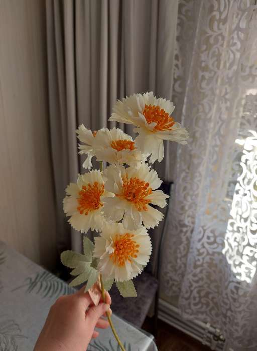 Фотография покупателя товара Цветы искусственные «Гвоздика каспар галант», 58×7 см, белые - Фото 5