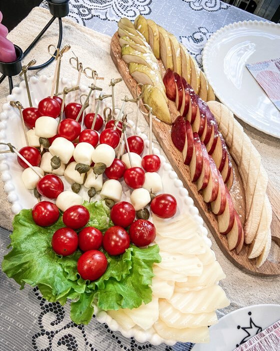 Фотография покупателя товара Блюдо керамическое «Классика», 32×17×6 см, цвет белый - Фото 6