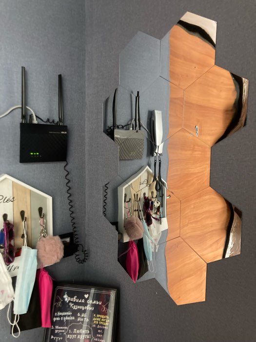 Фотография покупателя товара Наклейки интерьерные "Соты", зеркальные, декор настенный, набор 12 шт, 16 х 18 см - Фото 12