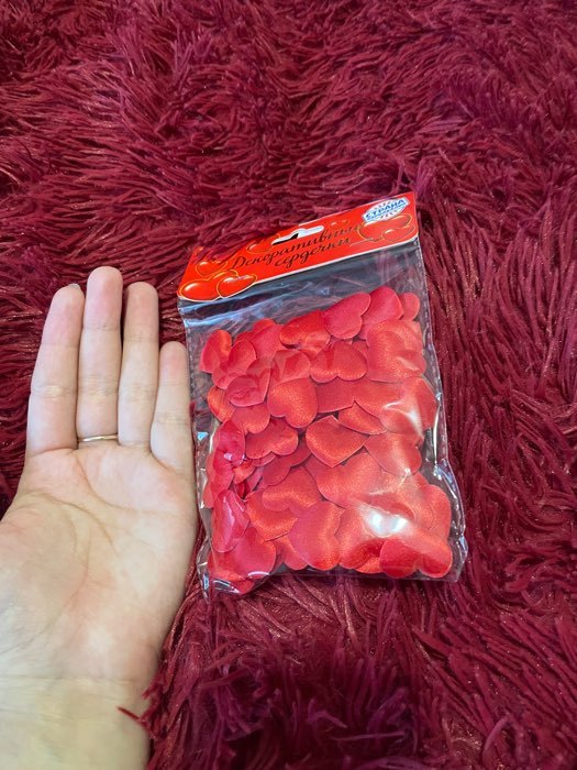 Фотография покупателя товара Сердечки декоративные, набор 100 шт., 2 см, цвет красный - Фото 4