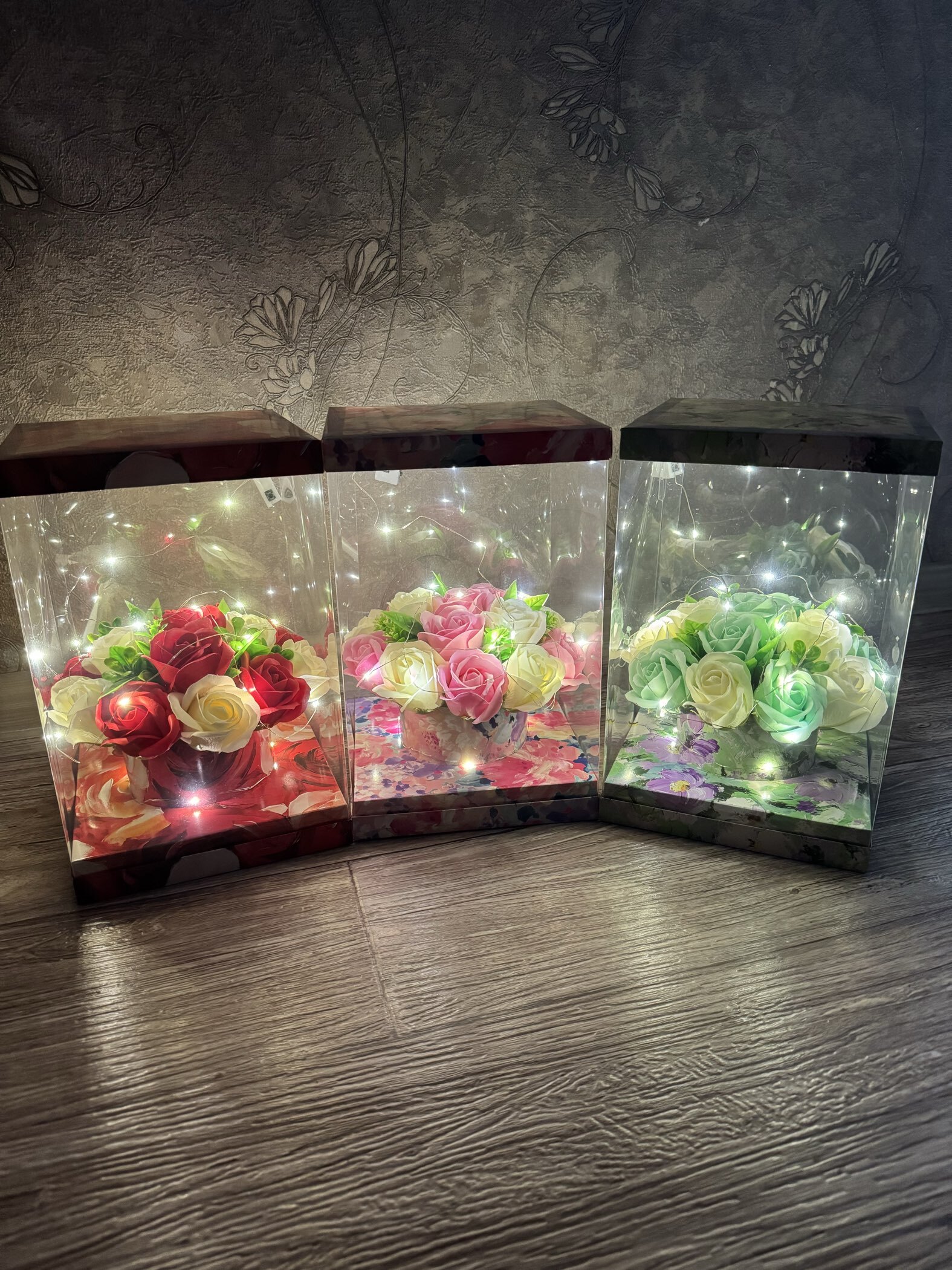 Фотография покупателя товара Коробка PVC, для цветов с лентой, 28×18×18 см, белый - Фото 7