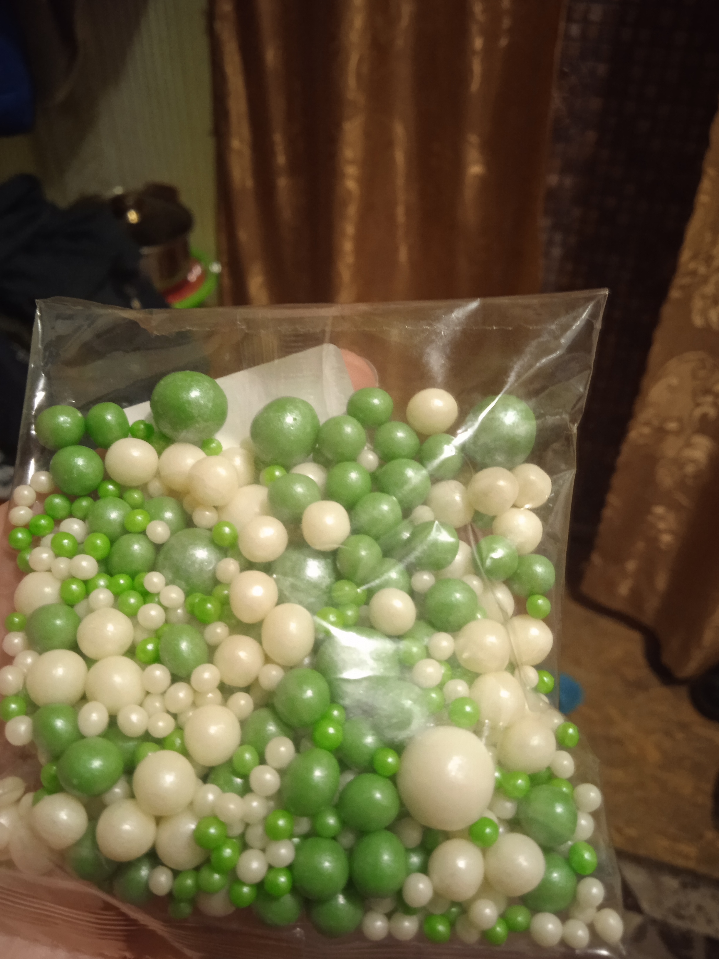 Фотография покупателя товара Посыпка кондитерская "Жемчуг", бело-зеленый микс, 50 г