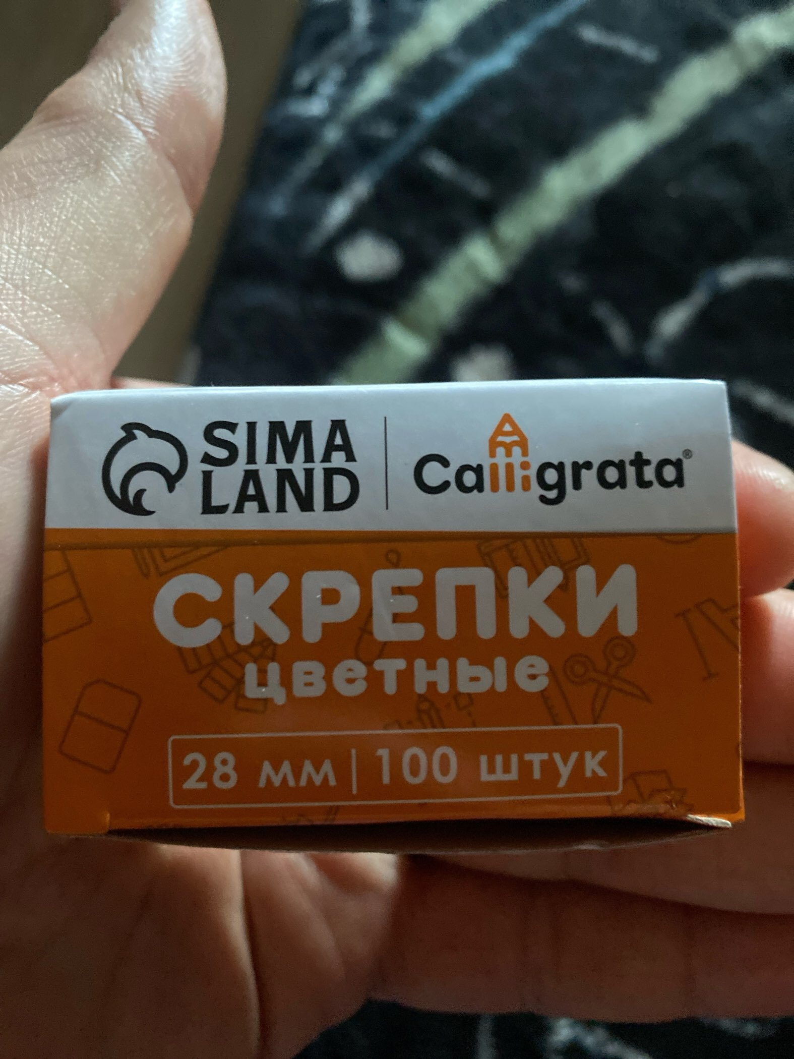 Фотография покупателя товара Скрепки 28 мм цветные в картонной коробке 100 штук - Фото 3
